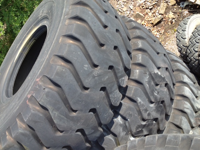 Bridgestone 29.5T35 VSTEEL (Used 75/80% Good) - Govsales of mod surplus ex army trucks, ex army land rovers and other military vehicles for sale